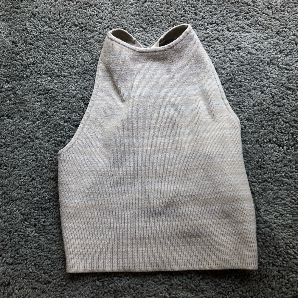 SUPER CUTE hollister crop top
